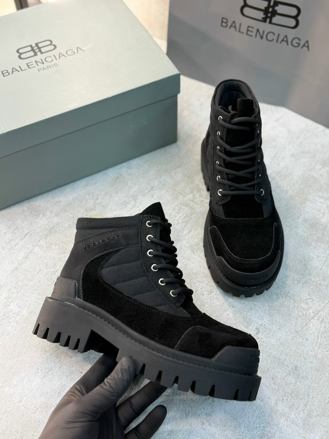 ботинки balenciaga,ботинки осенние balenciaga balenciaga цвет черный,ботинки осенние balenciaga,ботинки осенние balenciaga premium shoes,ботинки balenciaga из натуральной замши женские