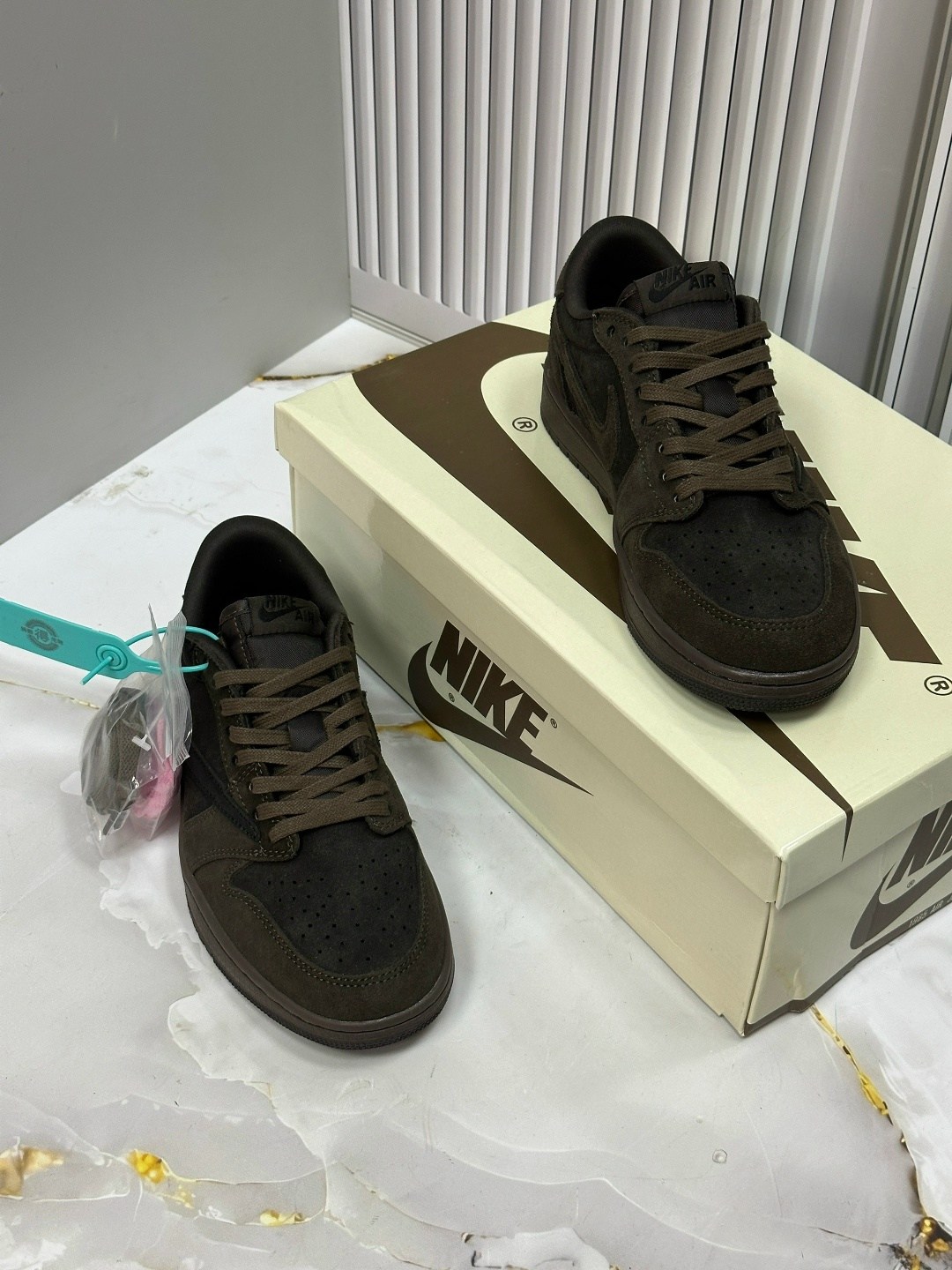 кроссовки nike travis scott air jordan 1 low,nike air jordan 1 low travis scott,кроссовки travis scott x air jordan 1 low og,nike air jordan 1 low x travis scott,кроссовки travis scott x air jordan 1