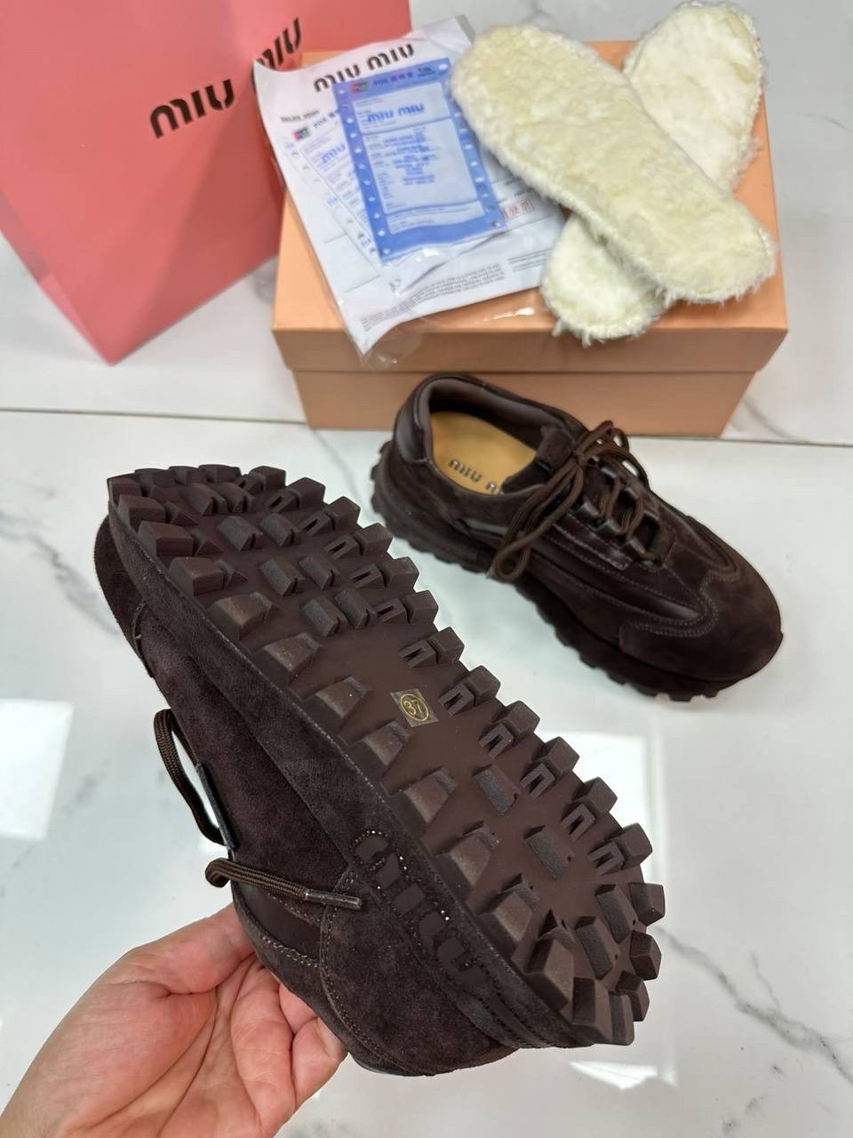 ,кроссовки женские, женская,модные кроссовки,кроссовки miu
