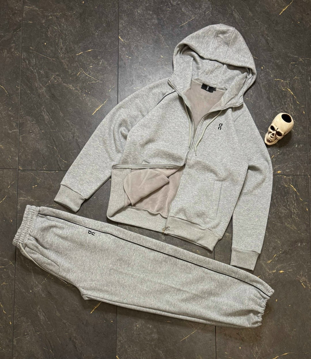 спортивный костюм brunello cucinelli,спортивный костюм мужской,костюм спортивный,спортивные костюмы для мужчин,спорт костюм
