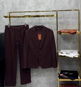 Костюм