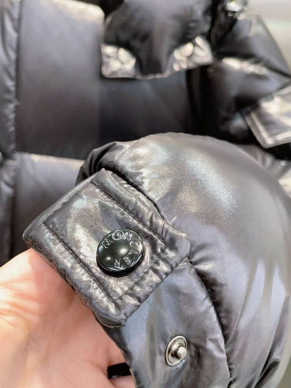 пуховик moncler,мужской пуховик moncler,moncler пуховик женский,moncler hanoverian мужской удлинённый пуховик,мужской пуховик moncler montbeliard с капюшоном