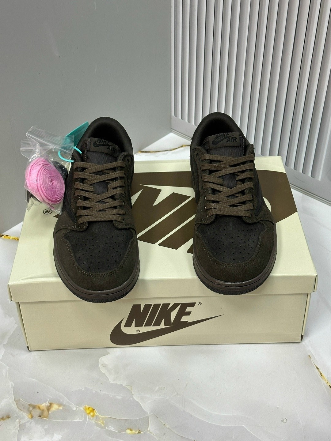 кроссовки nike travis scott air jordan 1 low,nike air jordan 1 low travis scott,кроссовки travis scott x air jordan 1 low og,nike air jordan 1 low x travis scott,кроссовки travis scott x air jordan 1