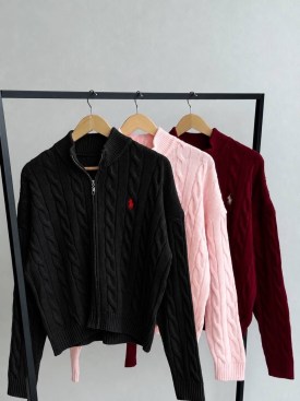 Свитер