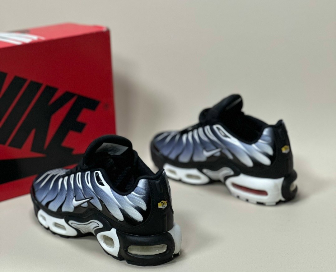 кроссовки nike air max tn plus,кроссовки,кроссовки air max plus tn,nike air max tn plus,мужской кроссовки
