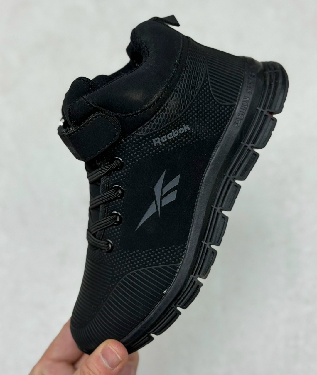 зимние кроссовки мужские женские reebok,кроссовки зимние reebok,зимние кроссовки reebok с мехом,кроссовки reebok мужские,кроссовки reebok