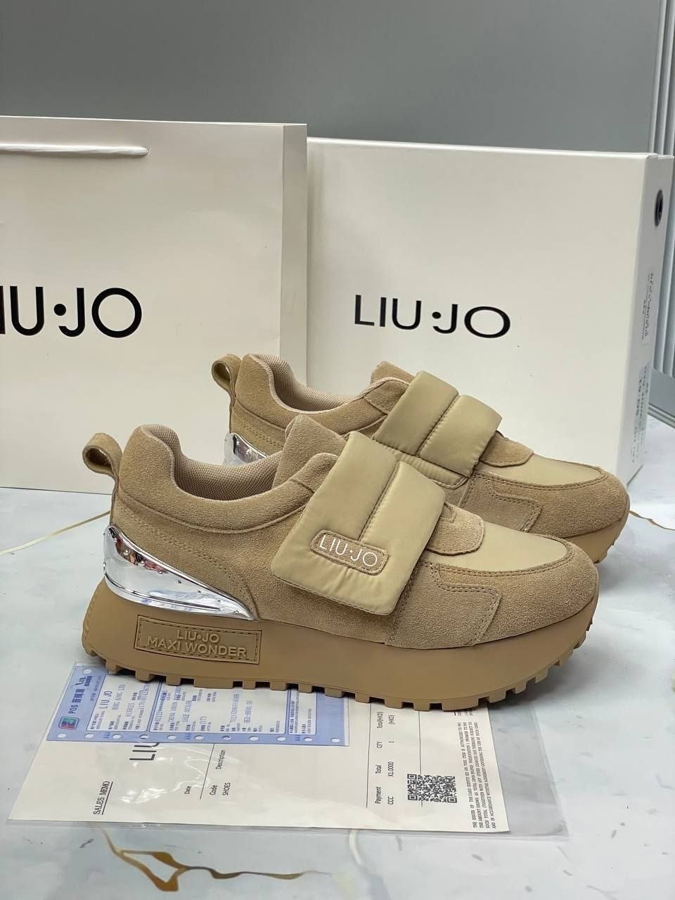 ,женские кроссовки, женская,обуви,кроссовки fendi