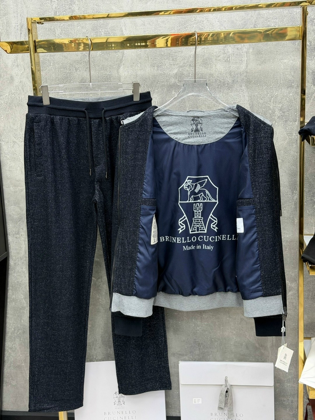 спортивный костюм brunello cucinelli,спортивный костюм stefano ricci,костюм brunello cucinelli,спортивный костюм stefano ricci bm7375977,спортивный костюм мужской