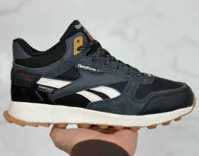 Кроссовки