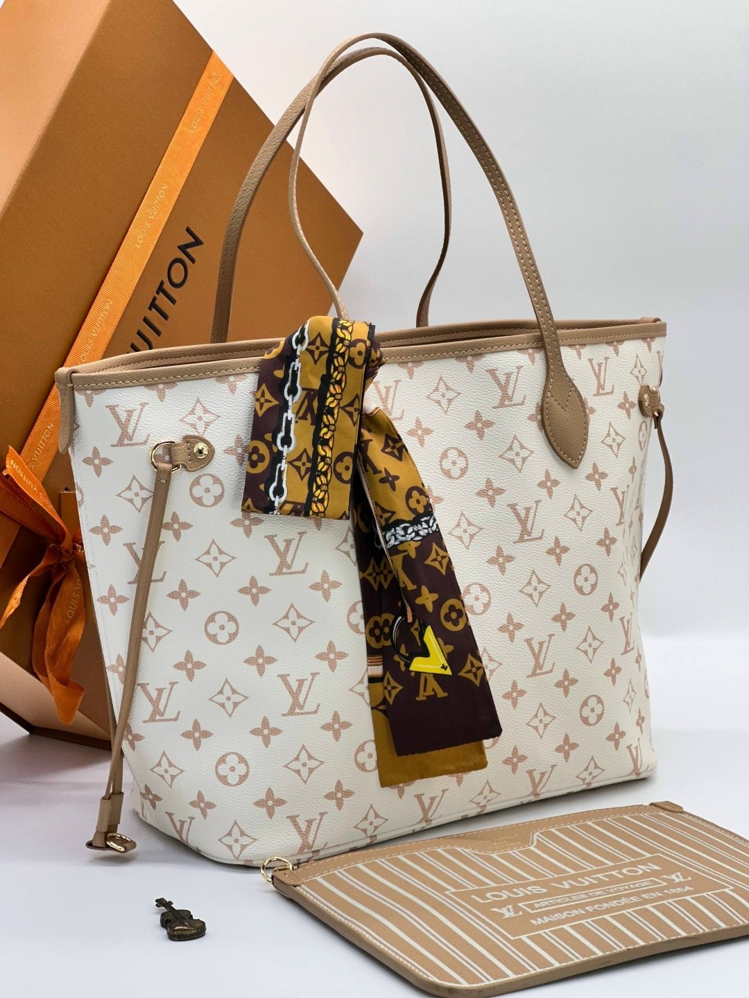 louis vuitton сумка,женская сумка louis vuitton,louis vuitton neverfull,louis vuitton сумка тоут,louis vuitton сумка шоппер