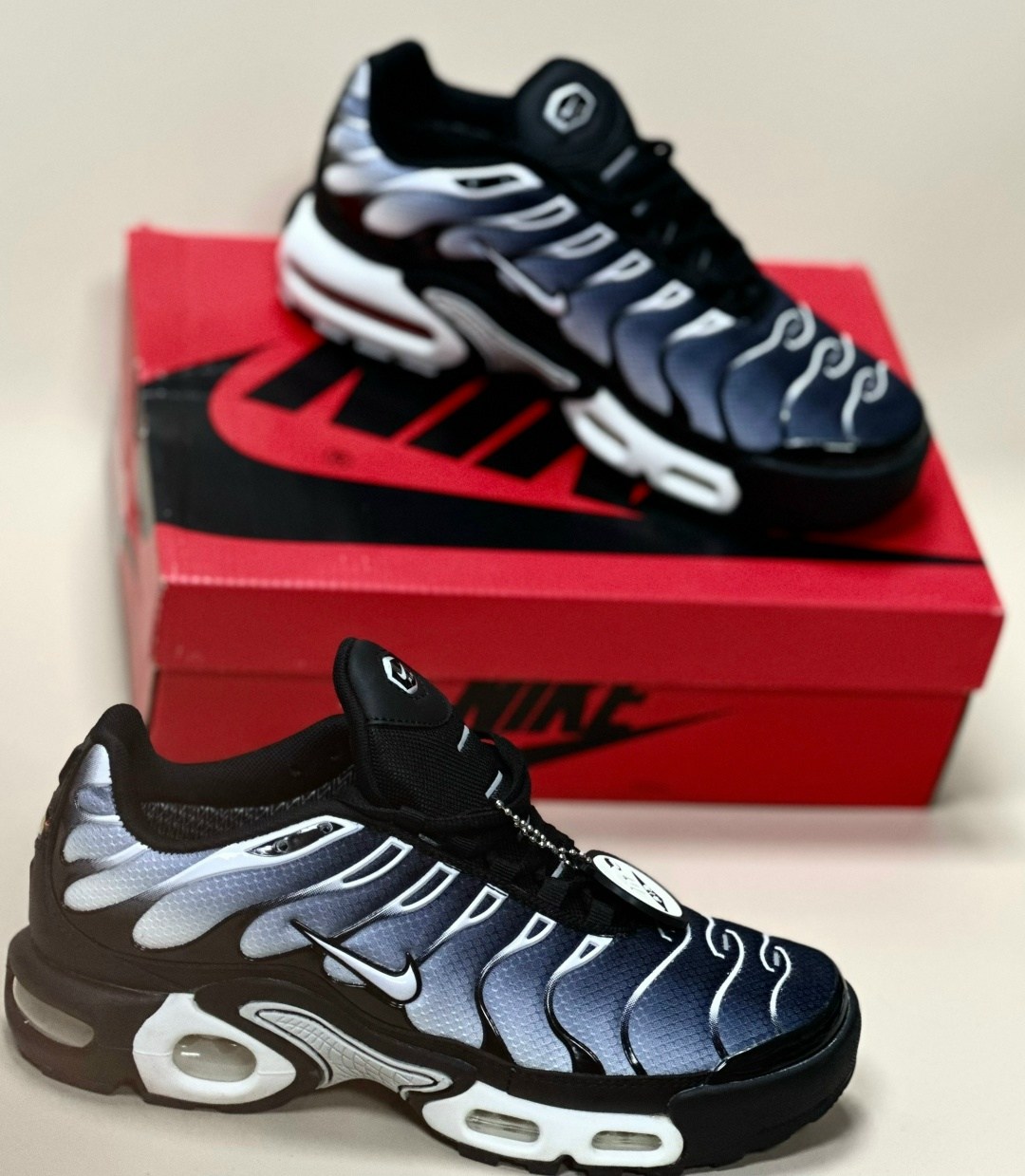 кроссовки nike air max tn plus,кроссовки,кроссовки air max plus tn,nike air max tn plus,мужской кроссовки