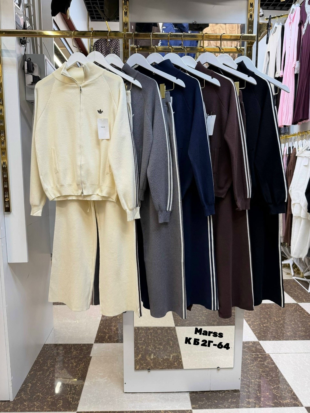 женский спортивный костюм adidas,спортивный костюм женский,костюм спортивные женские костюмы,женские костюмы,костюм спортивный женский костюм спортивный