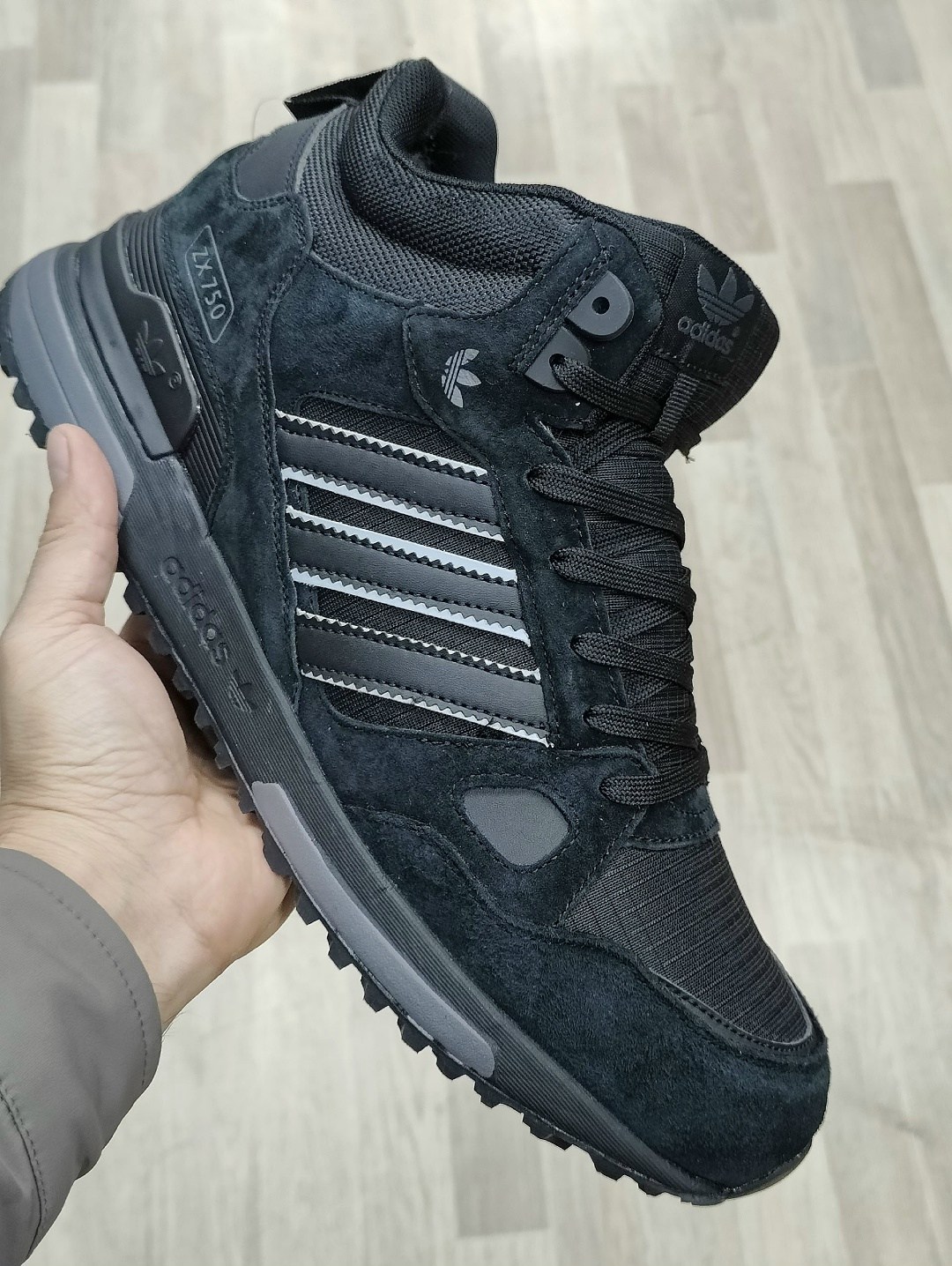 кроссовки zx 750 зимние на меху adidas,кроссовки adidas зимние zx 750,зимние кроссовки мужские adidas,зимние кроссовки адидас мужские,зимние кроссовки adidas zx 750 hi