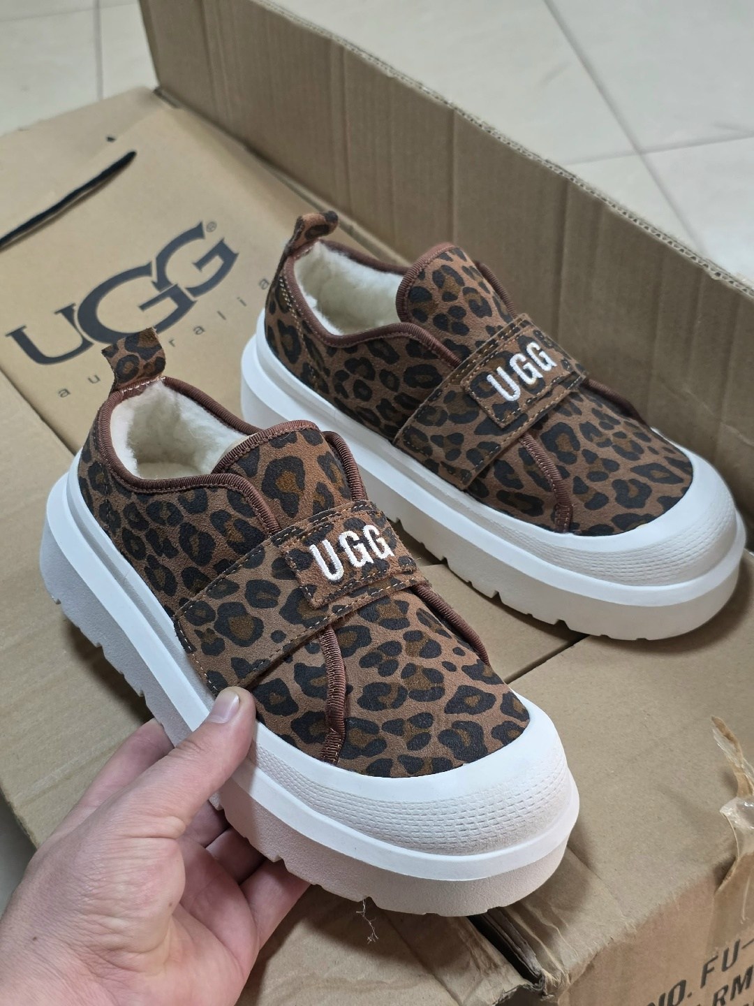 ,женская ,брендовые кеды ugg на толстой подошве с мехом,женские угги,кеды с мехом ugg lady's shoes 278842419