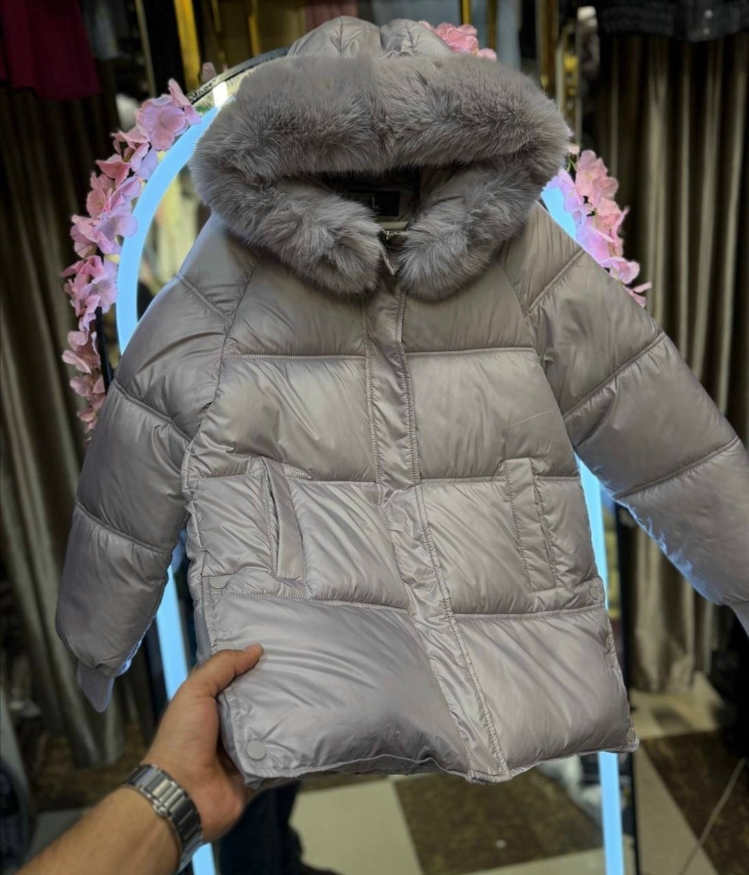 пуховик max mara,женский пуховик,пуховик с капюшоном,зимняя куртка женская,пуховик