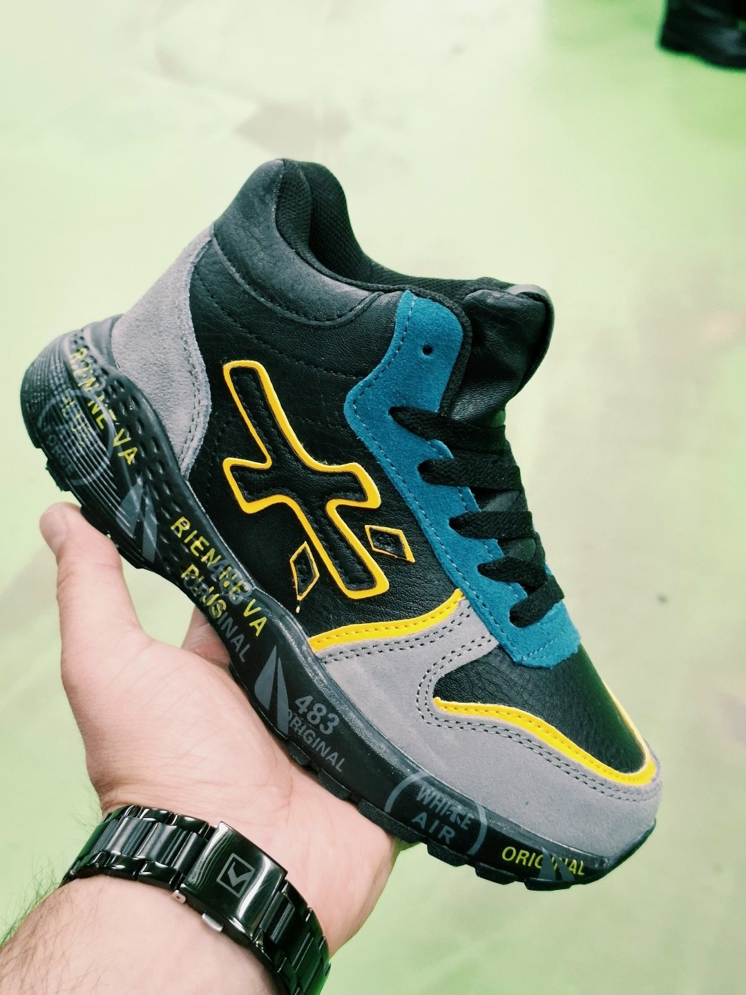 кроссовки мужские зимние adidas,зимние кроссовки adidas,зимние кроссовки adidas retropy f2 hi,кроссовки адидас торшн,кроссовки мужские зимние adidas с мехом