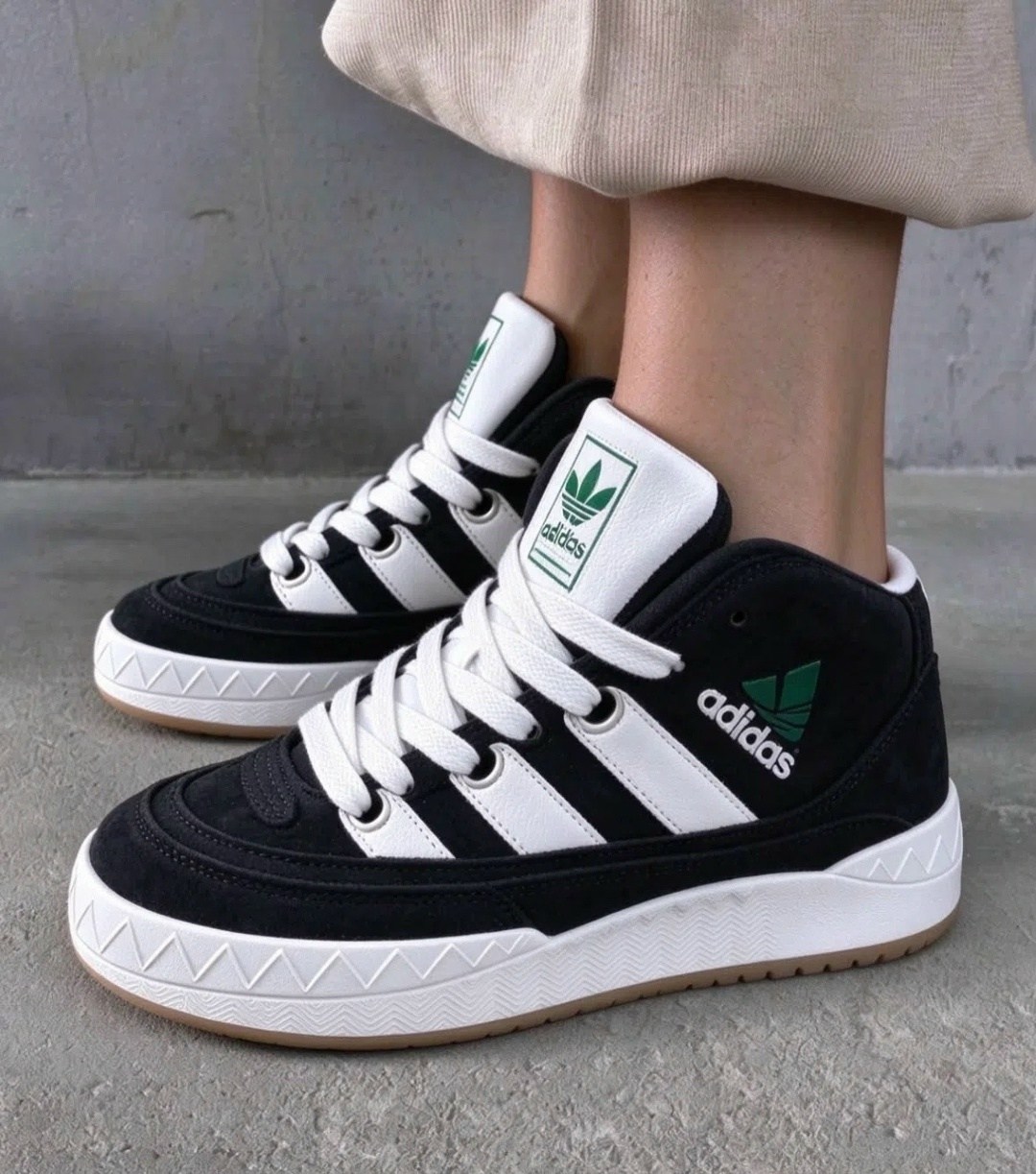 кроссовки adidas,,женские кроссовки,весенние кроссовки,кроссовки адидас