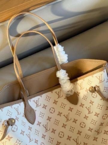 louis vuitton сумка,женская сумка louis vuitton,louis vuitton neverfull,louis vuitton сумка тоут,louis vuitton сумка шоппер