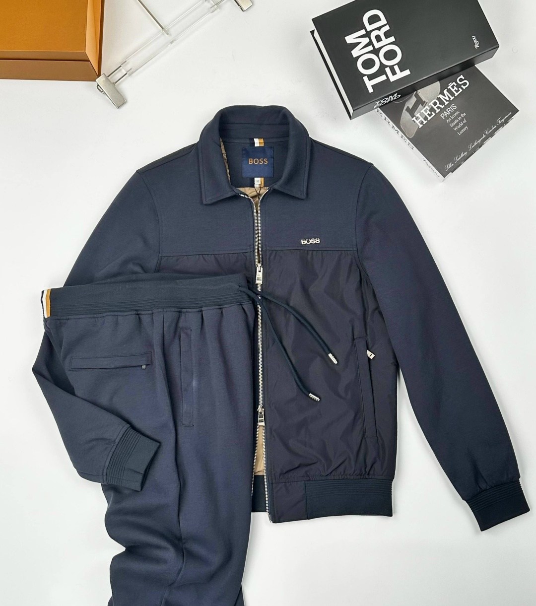 спортивный костюм brunello cucinelli,костюм спортивный мужской,костюм мужской,спортивный костюм boss