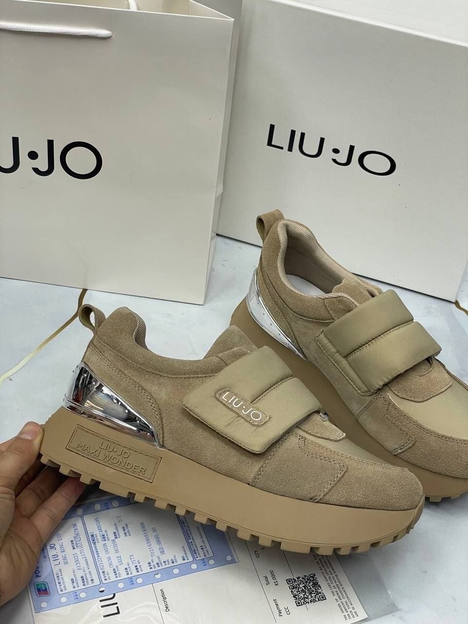 ,женские кроссовки, женская,обуви,кроссовки fendi