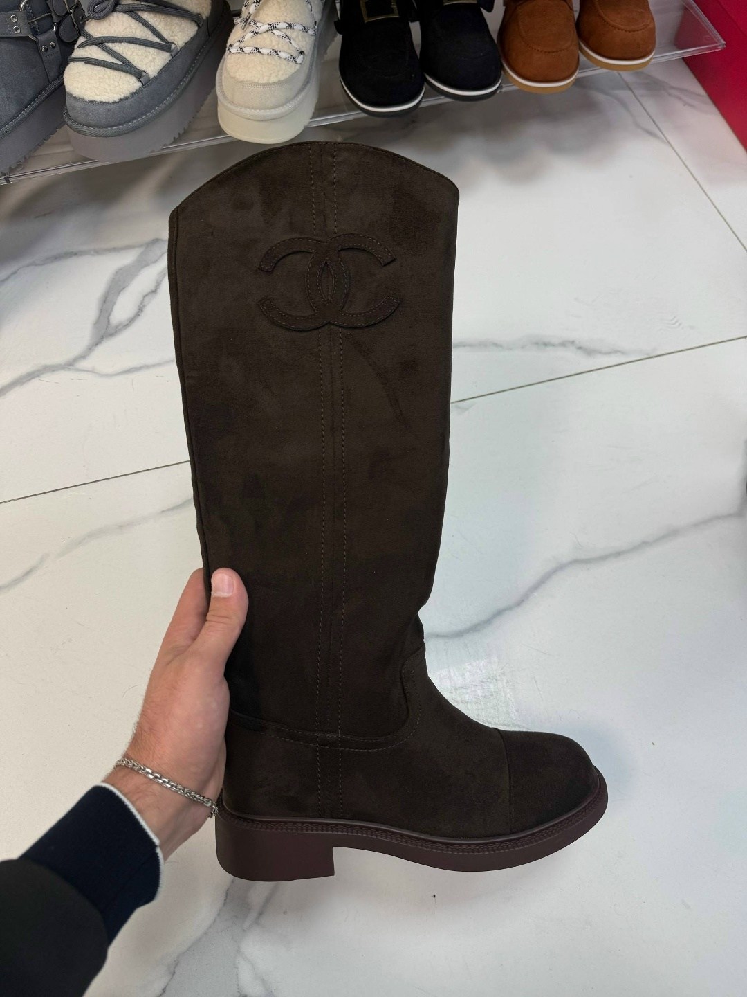 женские осенние сапоги chanel 2026 черные кожаные высокие,сапоги chanel,chanel сапоги женские,сапоги шанель,женские кожаные сапоги chanel premium black