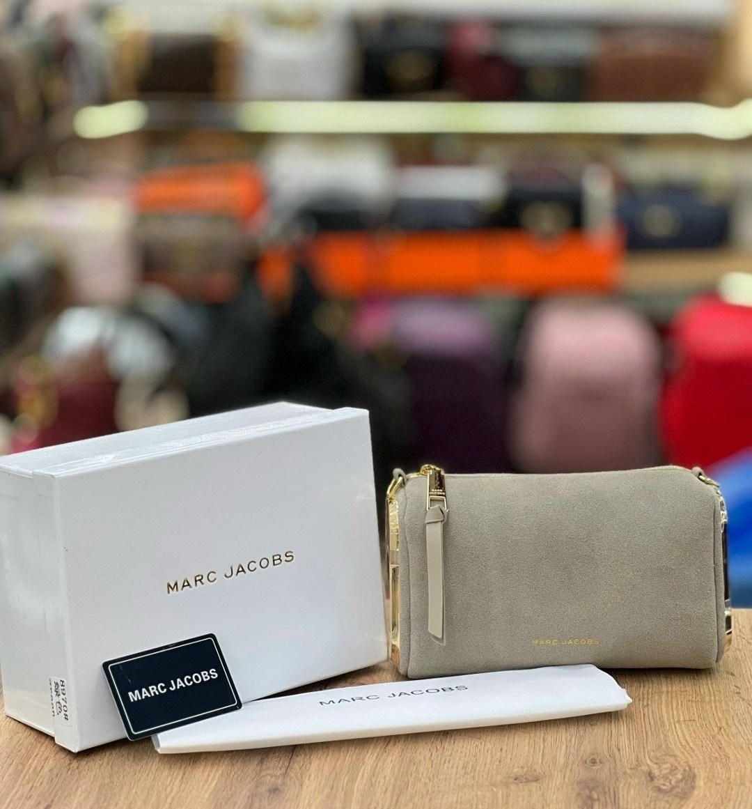 сумка женская marc jacobs,сумка marc jacobs из замши,сумка marc jacobs,сумка-хобо от marc jacobs из натуральной кожи,сумка marc jacobs из натуральной замши