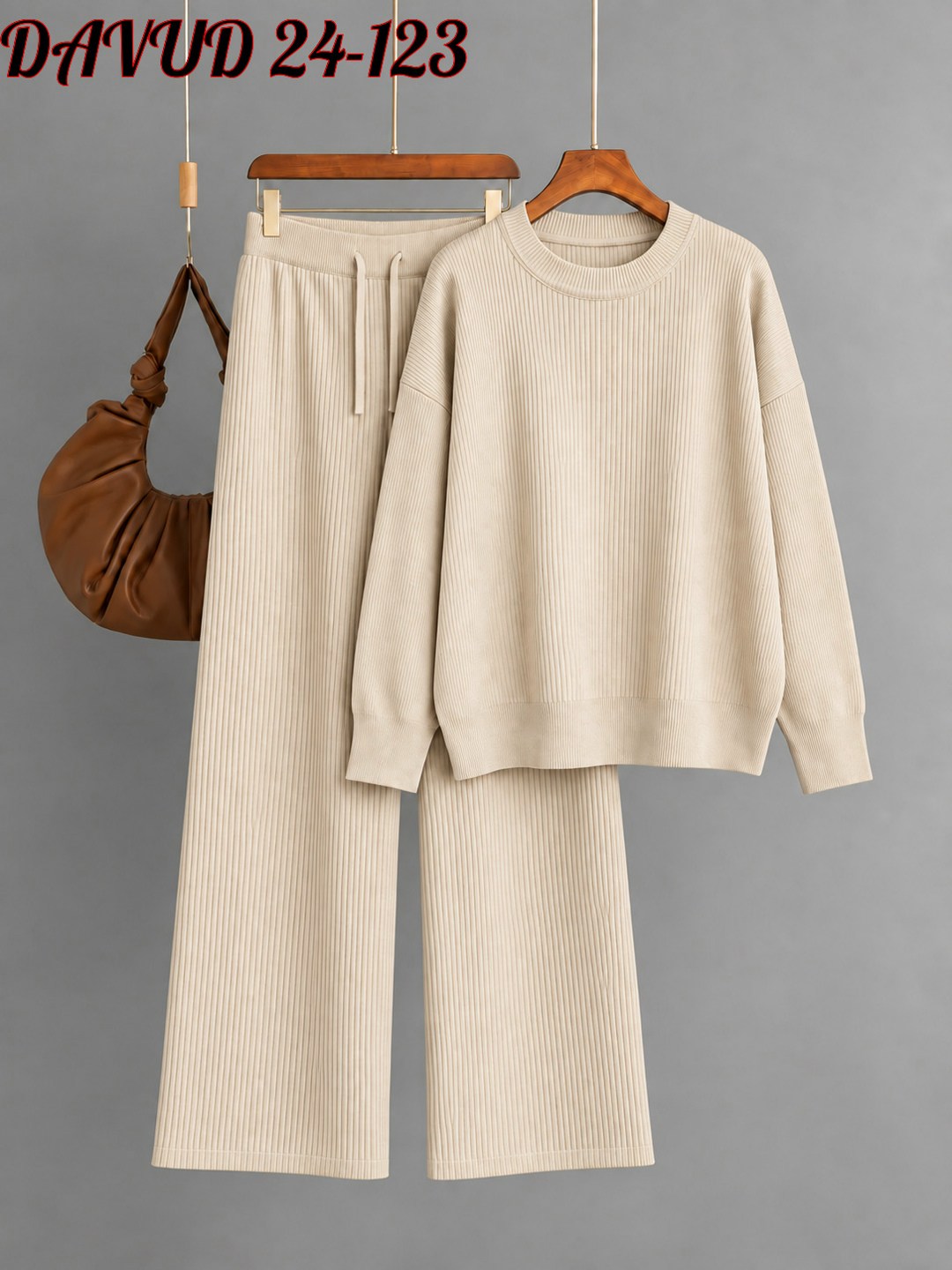 женский трикотажный костюм из двух предметов,костюм трикотажный с брюками и кофтой оверсайз,трикотажные костюмы,комплект свитер,трикотажный повседневный костюм
