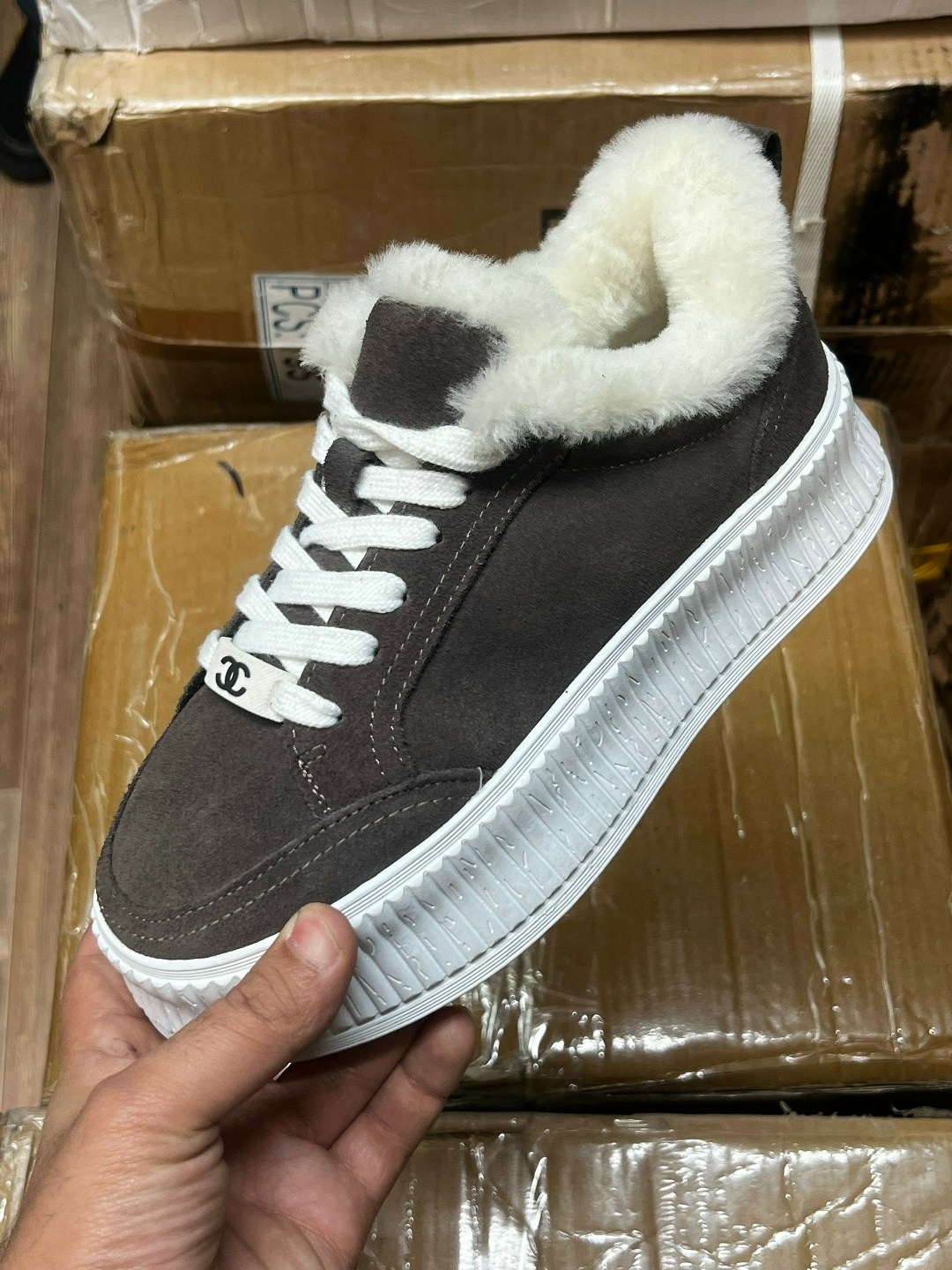 ,кроссовки женские chanel a120784 зимние бежевые,кроссовки на меху,женские зимние кроссовки,женская