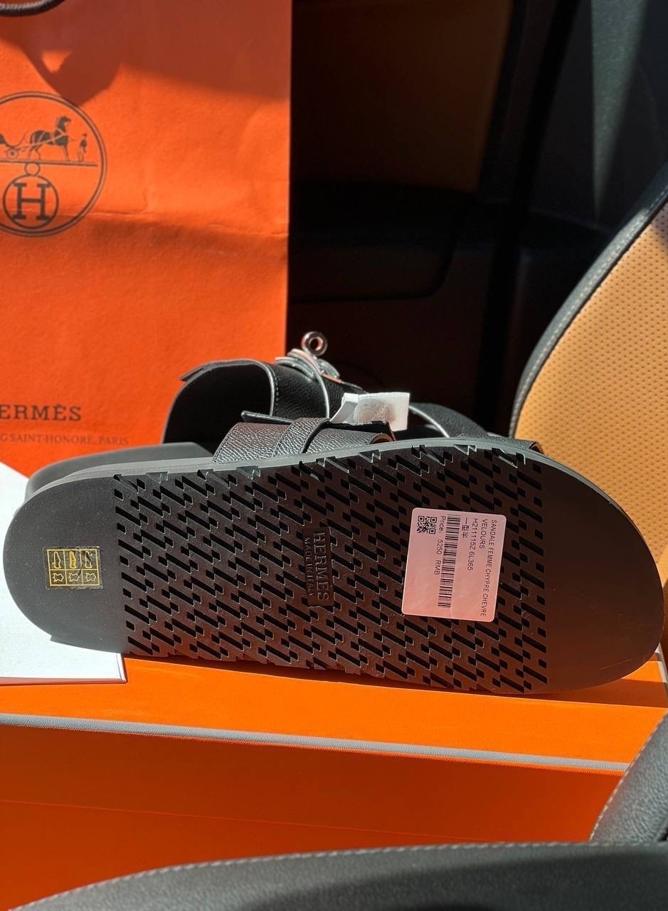 шлепанцы hermes,тапочки hermes,шлепки hermes,сандалии hermes,мужские шлепанцы