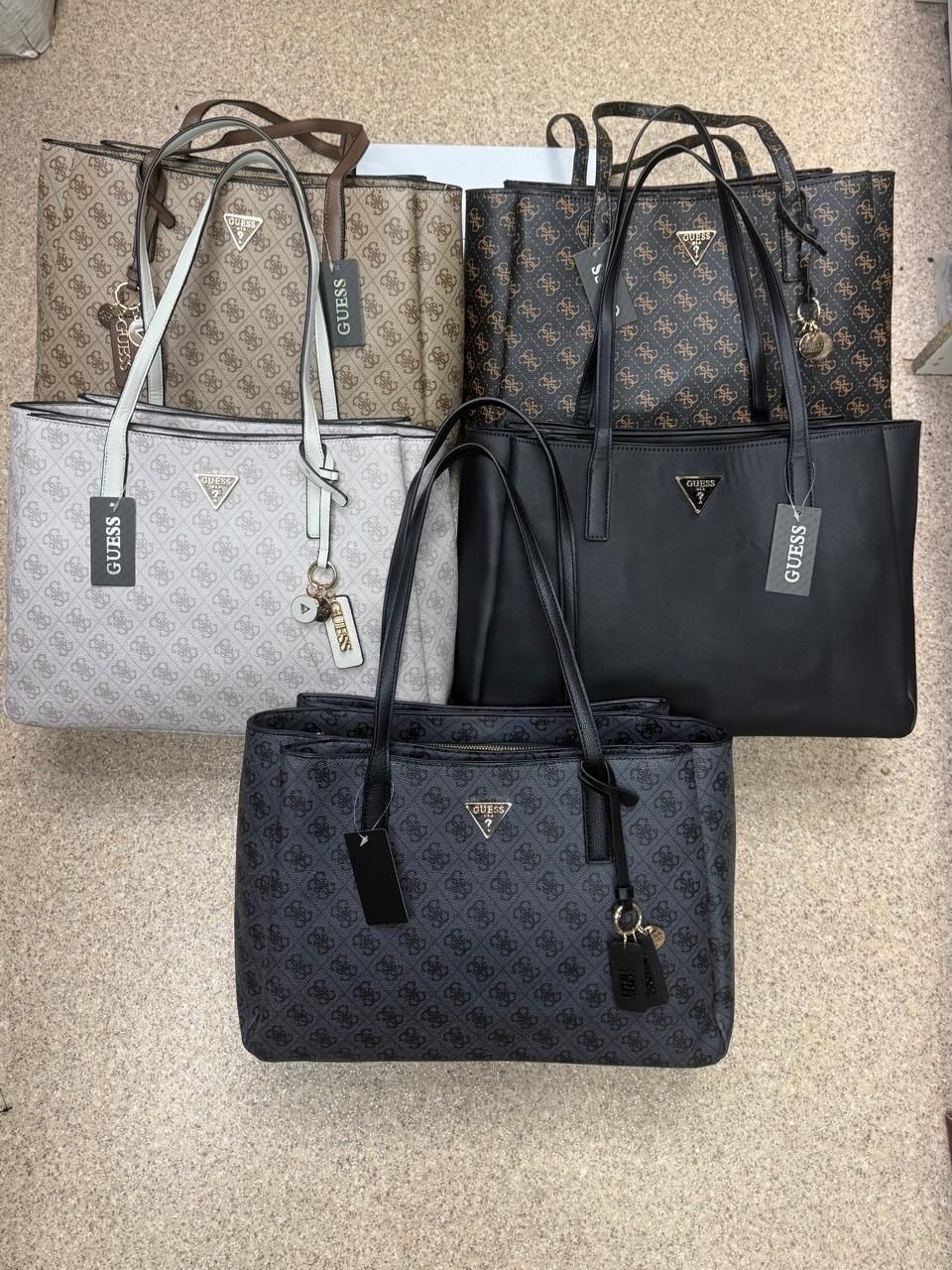 guess сумка шоппер,женская сумка guess,сумка-шоппер с логотипом meridian guess,сумка тоут guess,сумка guess для женщин черная hwbg8778230