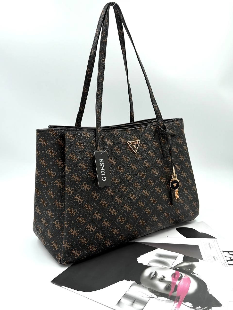 сумка guess,сумка женская guess,сумка-тоут женская guess с двумя отделениями коричневый,сумка шоппер guess,сумка шоппер женская guess hwql78 79230