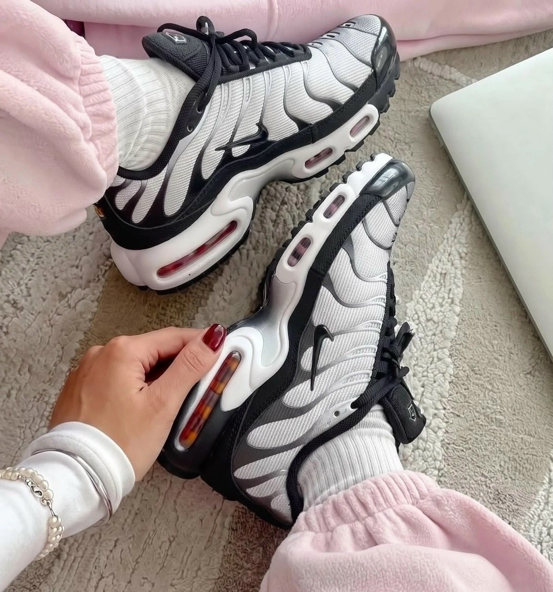 кроссовки nike tn air max plus,nike air max plus tn,кроссовки,кроссовки nike air max plus,кроссовки женские air max tn plus найк