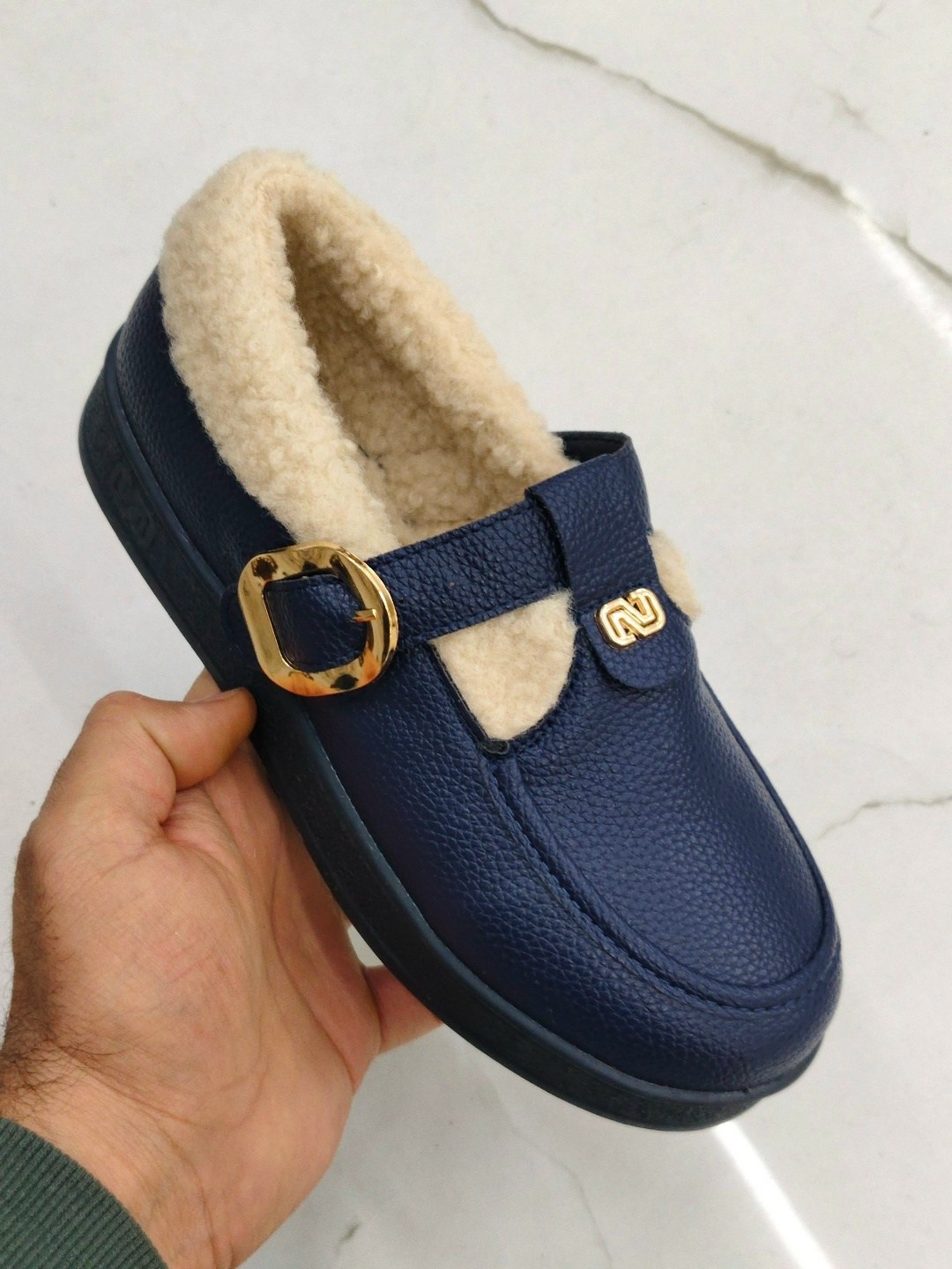 ,лоферы на меху gucci,женские зимние лоферы gucci 2026-2026 бежевые кожаные с мехом,женские зимние лоферы gucci 2026-2026 черные с бежевым кожаные с мехом,меховая