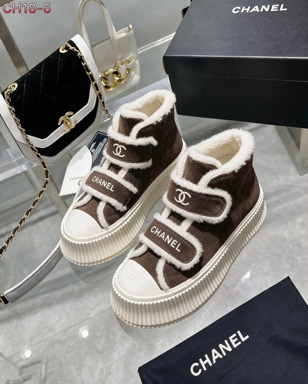 кеды chanel,женские кроссовки chanel,кроссовки chanel,высокие женские зимние кеды chanel,кроссовки зимние на меху chanel