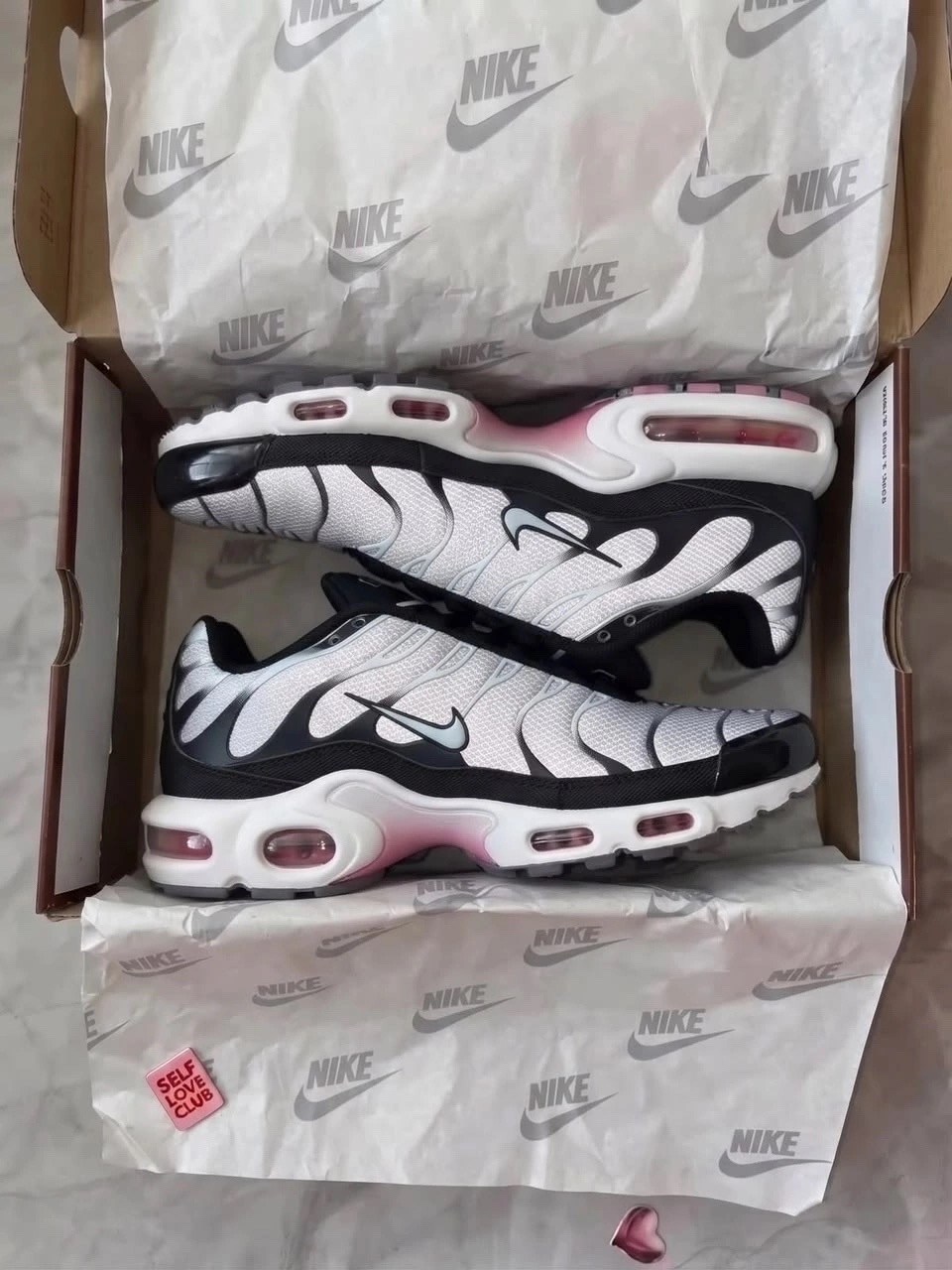 кроссовки nike tn air max plus,nike air max plus tn,кроссовки,кроссовки nike air max plus,кроссовки женские air max tn plus найк