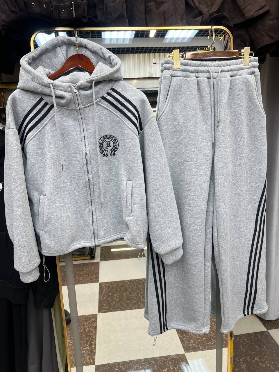 спортивный костюм с капюшоном htv_textile,спортивные костюмы 2026,женский спортивный костюм,трикотажные костюмы,костюм спортивный
