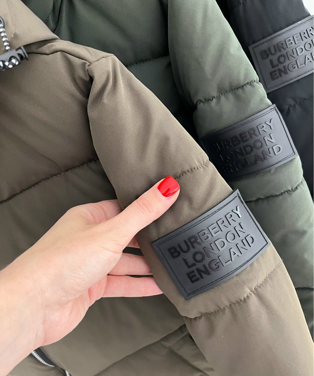 burberry пуховик,женский двусторонний пуховик burberry бежевый lm-21613,женский двусторонний пуховик burberry бежевый,зимняя куртка burberry,пуховик мужской burberry