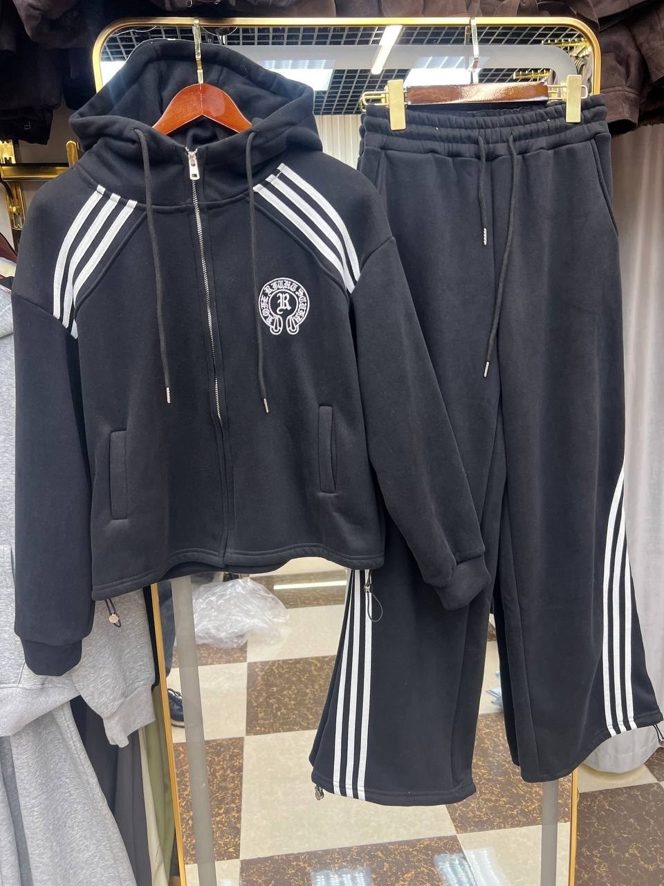 спортивный костюм с капюшоном htv_textile,спортивные костюмы 2026,женский спортивный костюм,трикотажные костюмы,костюм спортивный