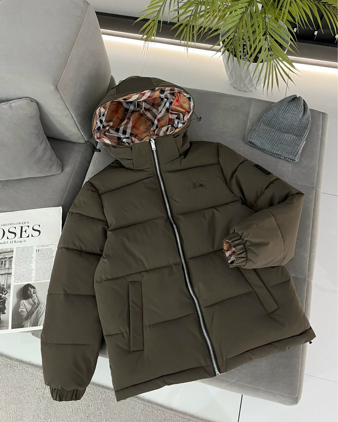 burberry пуховик,женский двусторонний пуховик burberry бежевый lm-21613,женский двусторонний пуховик burberry бежевый,зимняя куртка burberry,пуховик мужской burberry