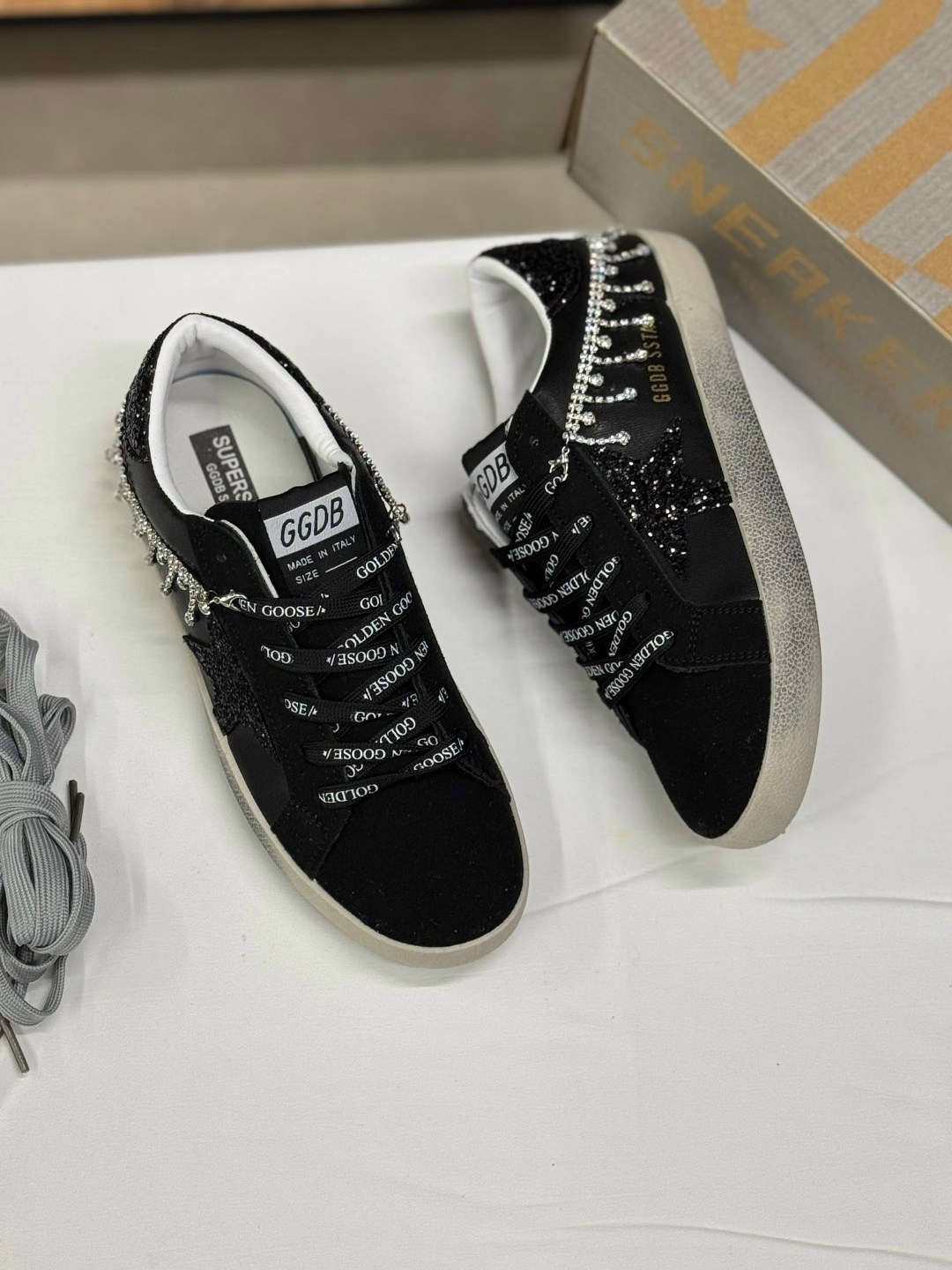 ,кроссовки кожа, женская,кеды golden goose,кеды