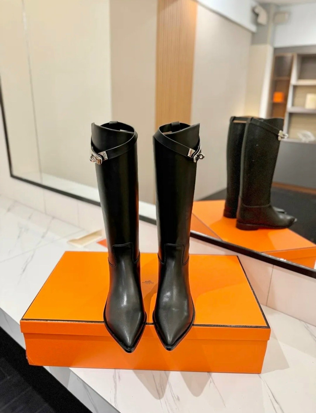 сапоги hermes женские кожаные чёрного цвета,сапоги hermes,гермес сапоги женские,сапоги эрмес,сапоги hermes женские