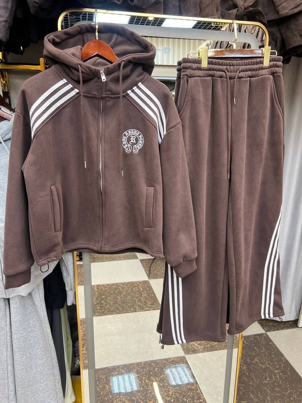 спортивный костюм с капюшоном htv_textile,спортивные костюмы 2026,женский спортивный костюм,трикотажные костюмы,костюм спортивный