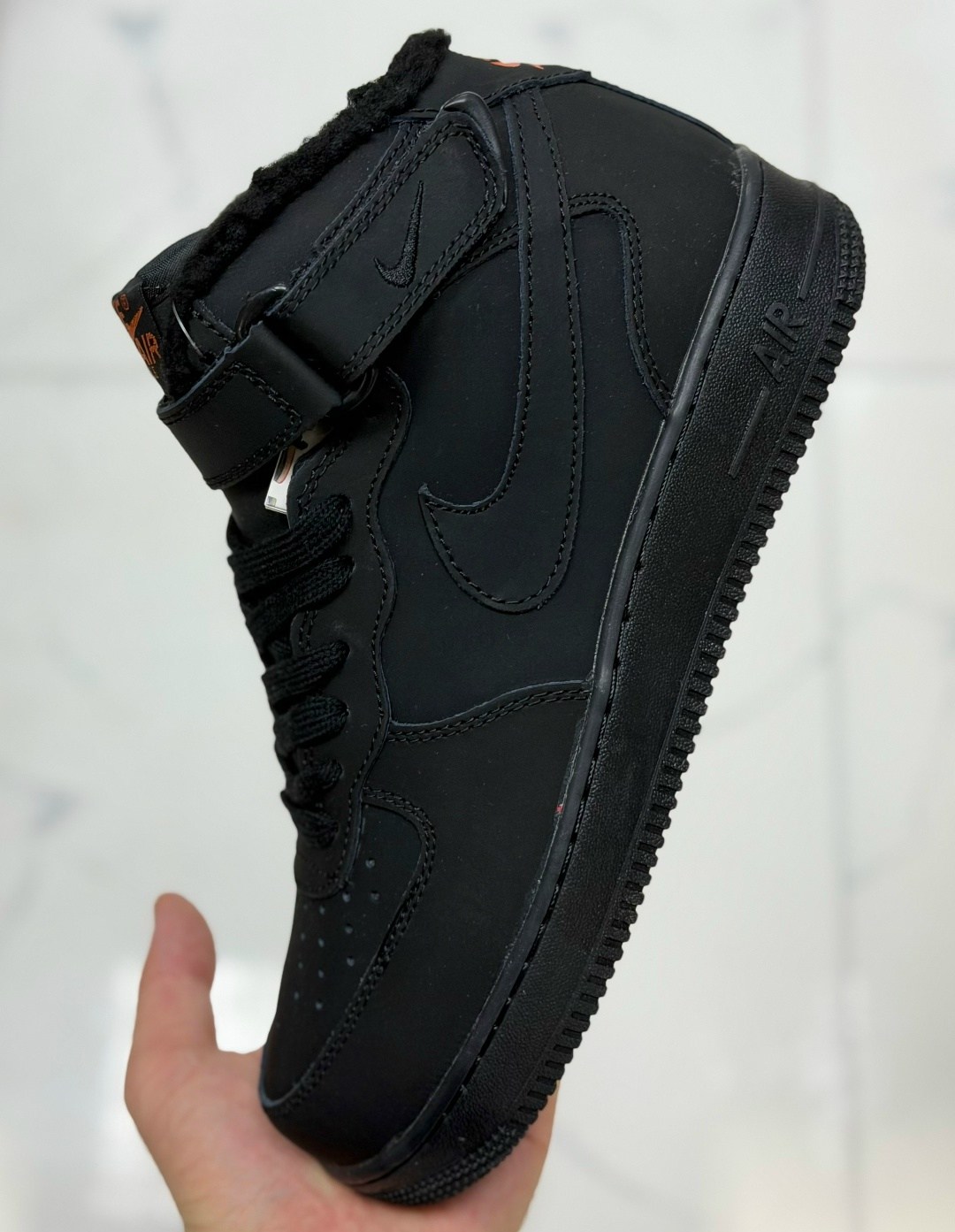 зимние кроссовки nike air force 1,зимние кроссовки nike air force 1 mid,зимние кроссовки nike air force,кроссовки nike air force 1 mid "black",nike air force 1 mid "black"