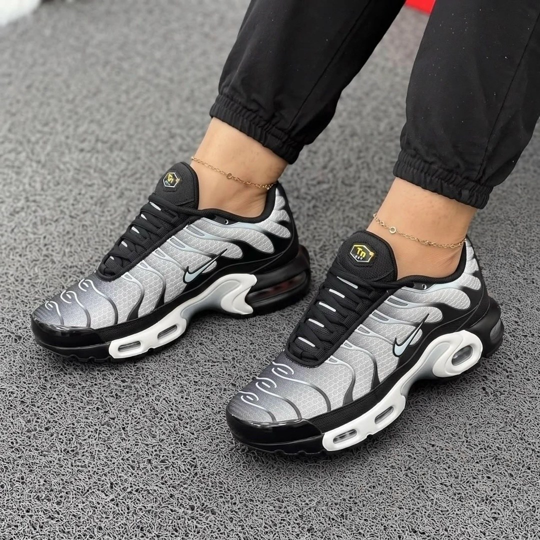 кроссовки nike tn air max plus,nike air max plus tn,кроссовки,кроссовки nike air max plus,кроссовки женские air max tn plus найк