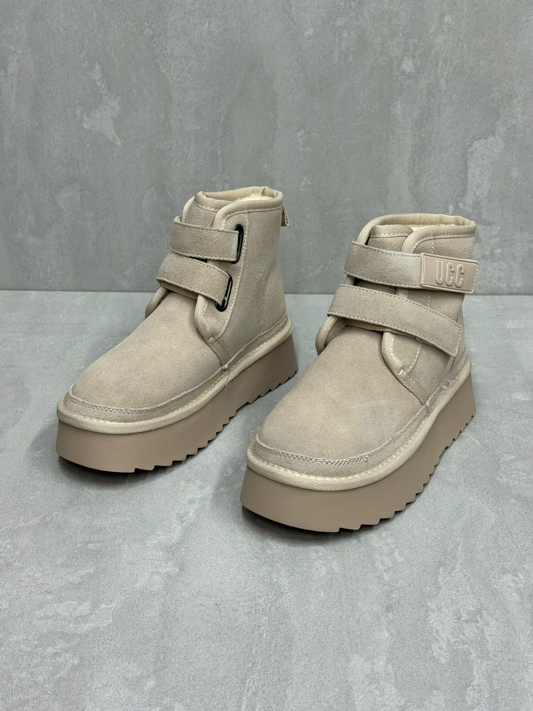 женские угги,угги женские ugg mini hi platform velcro 2 beige,,угги женские ugg mini hi platform velcro 2 khaki,угги женские aimosi g9-1 бежевые 41 eu