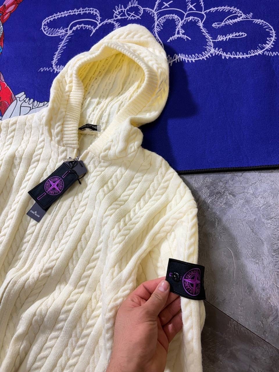 stone island hoodie,stone island hooded cardigan in black for men,stone island hooded cardigan,stone island,кардиган мужские