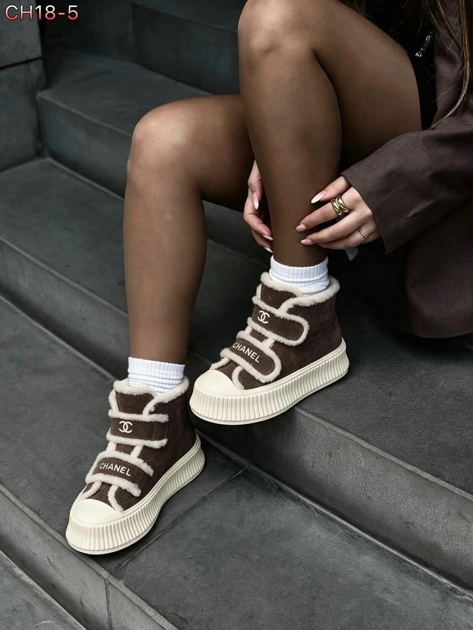 кеды chanel,женские кроссовки chanel,кроссовки chanel,высокие женские зимние кеды chanel,кроссовки зимние на меху chanel