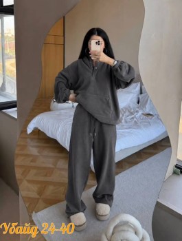 Костюм
