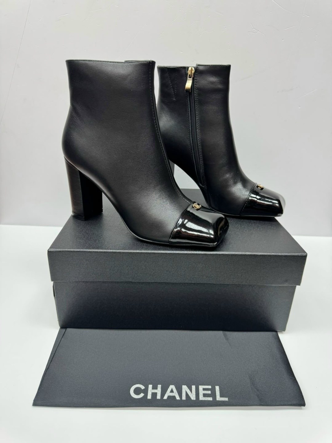 ботильоны chanel,ботильоны женские chanel,,ботинки chanel,ботильоны ив сен лоран