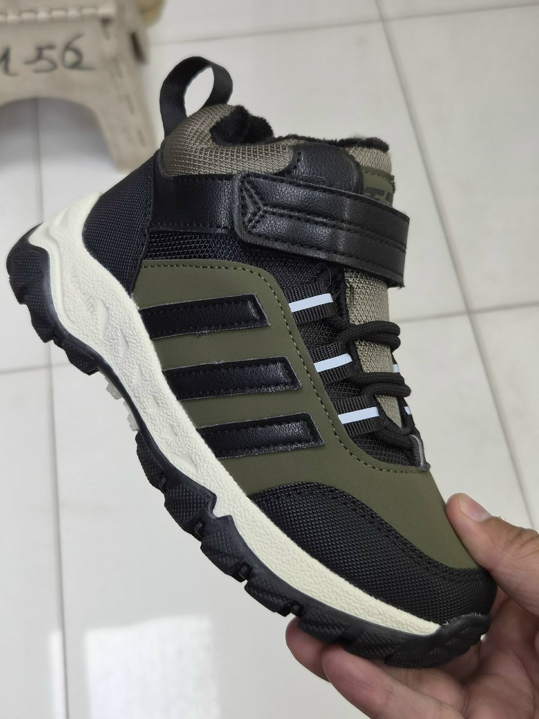 ,зимние кроссовки,детские ботинки,детская ,кроссовки зимние adidas